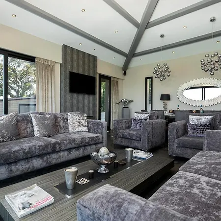 Sleeps 10 Pool Air Con Wifi Grimaud