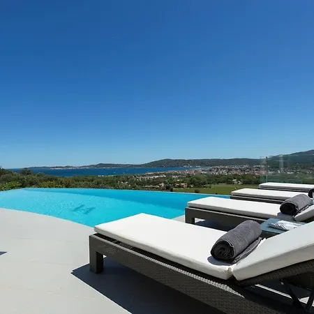 Sleeps 10 Pool Air Con Wifi * Grimaud