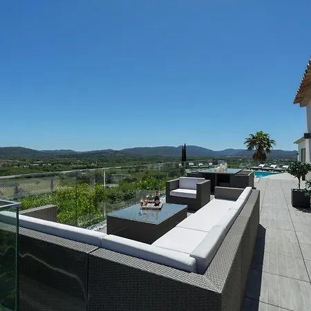 Sleeps 10 Pool Air Con Wifi Vila